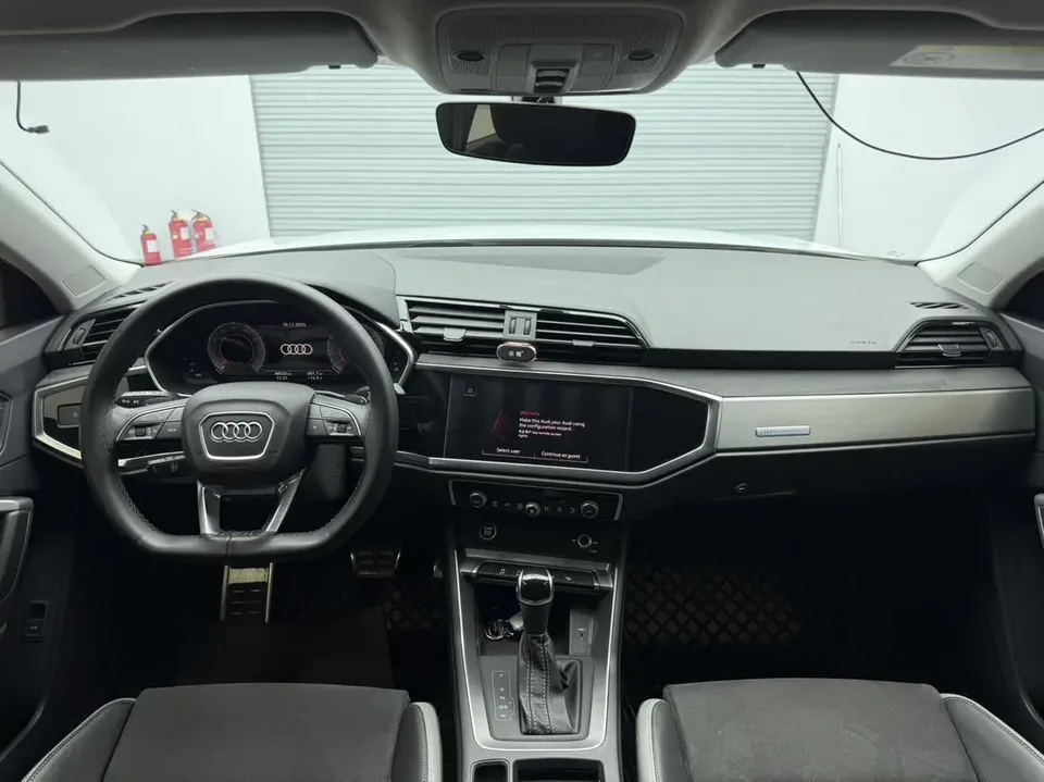 Audi Q3 Audi Q3 2023 35 TFSI Fashionable and Dynamic 2022 — миниатюра 3
