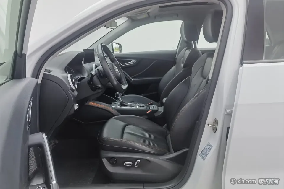 Audi Q2L Audi Q2L 2022 35 TFSI aggressive and dynamic model 2022 — миниатюра 3