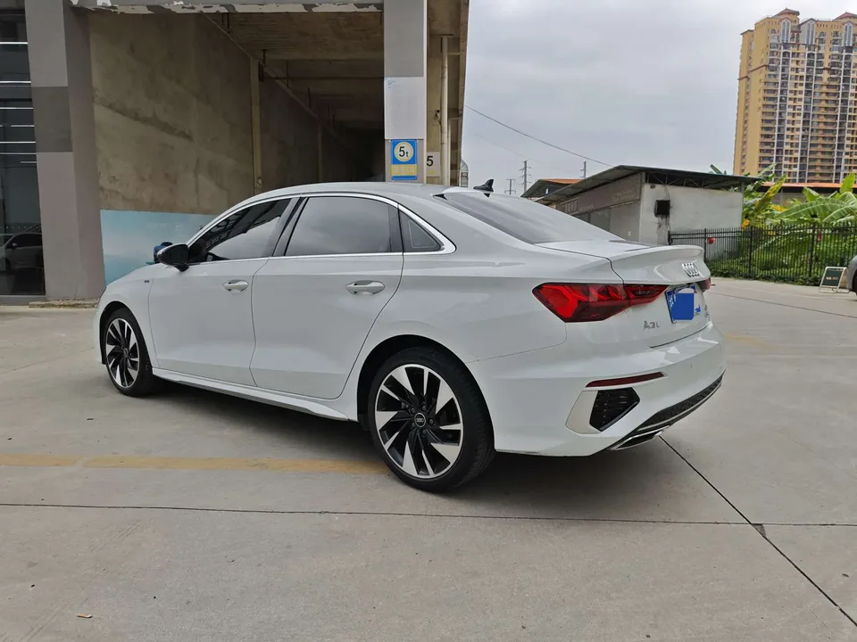 Audi A3 facelift A3L Limousine 35 TFSI stylish and sporty 2023 — миниатюра 2