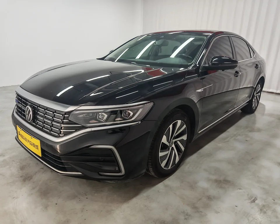 Volkswagen Passat PHEV 2022