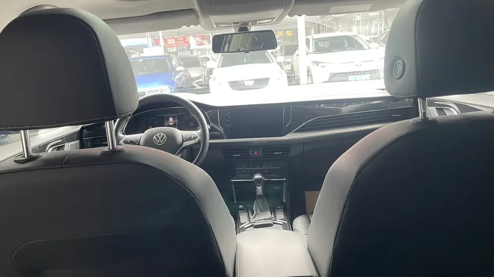 Volkswagen Passat PHEV Passat PHEV 2022 430PHEV Hybrid Luxury Edition 2022 — миниатюра 5