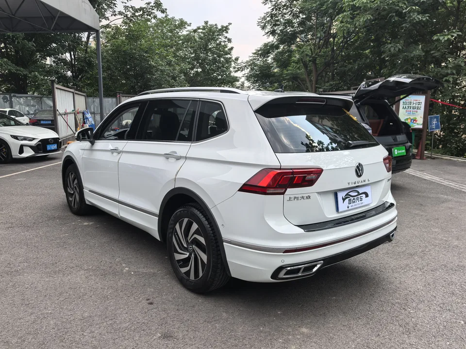 Volkswagen Tiguan L Outstanding Model 330TSI 2WD R-Line Dragon Edition 2024 — миниатюра 4