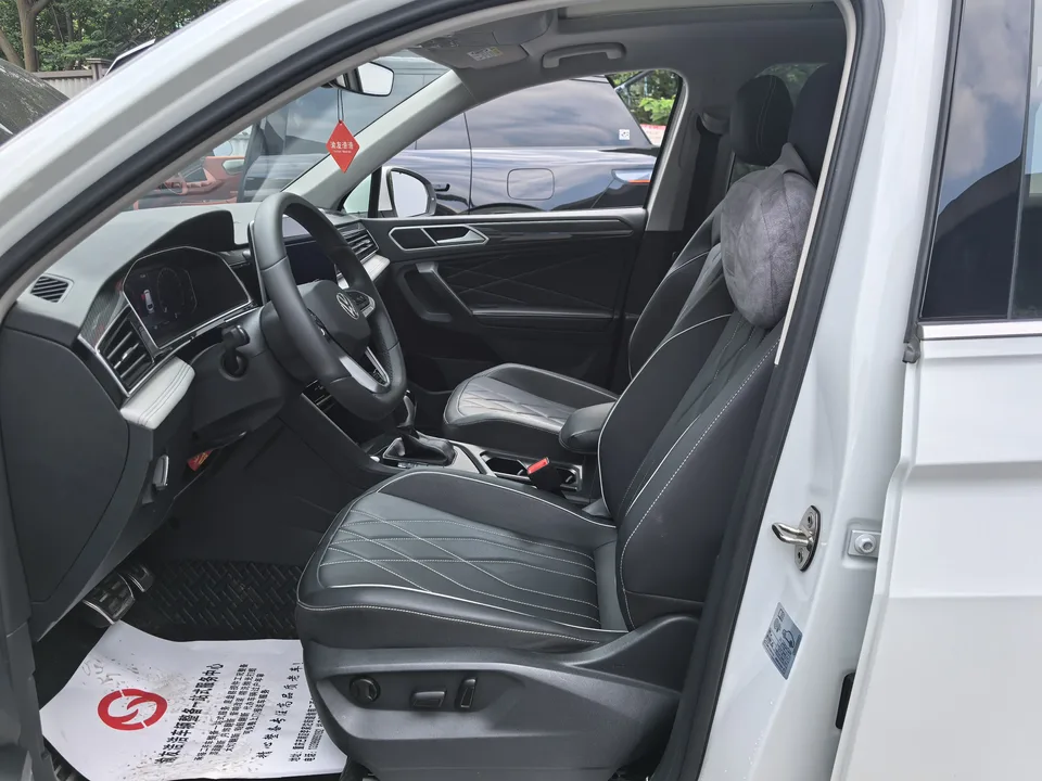 Volkswagen Tiguan L Outstanding Model 330TSI 2WD R-Line Dragon Edition 2024 — миниатюра 5
