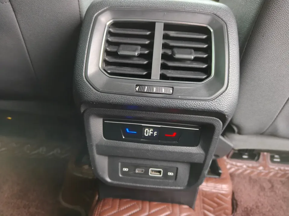 Volkswagen Tiguan L Tiguan L 2022 330TSI Automatic 2WD R-Line Enjoy Edition 2022 — миниатюра 3