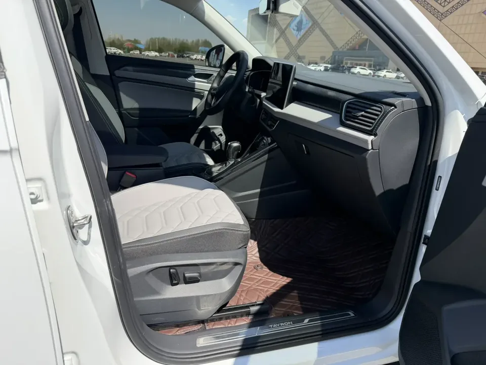 Volkswagen Tayron Tanyue 2023 280TSI 2WD Luxury Plus Advanced Edition 2022 — миниатюра 3