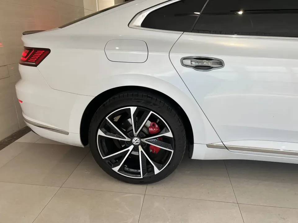Volkswagen Arteon Volkswagen CC 2021 380TSI eye-catching version 2022 — миниатюра 3