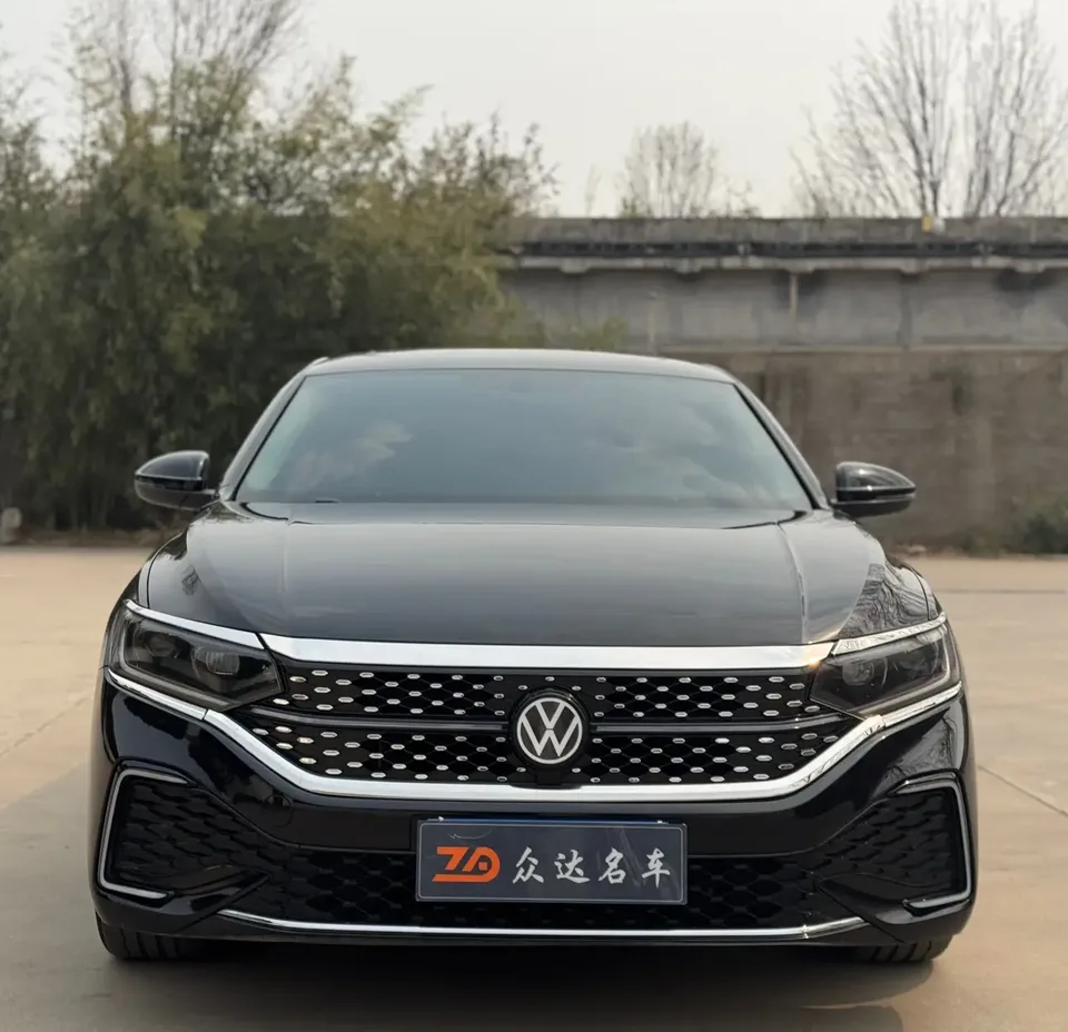 Volkswagen Passat 2024