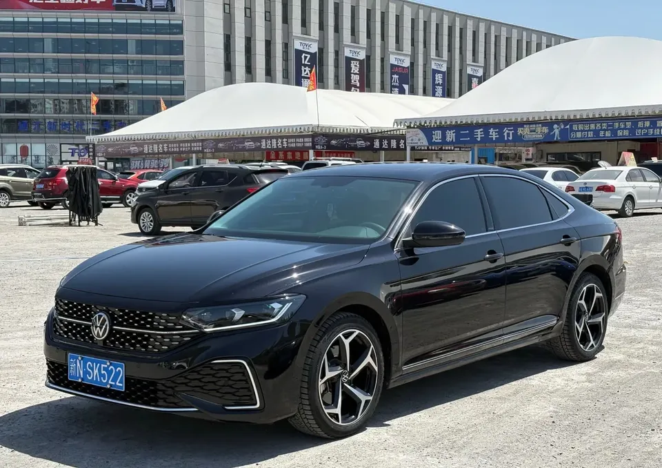 Volkswagen Passat 2024