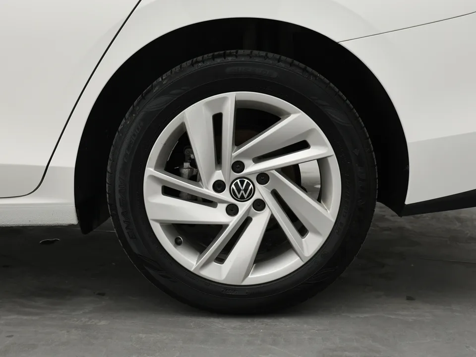 Volkswagen Lamando Lingdu 2023 Lingdu L 280TSI DSG Hot Edition 2023 — photo 1, buy with delivery to Moscow