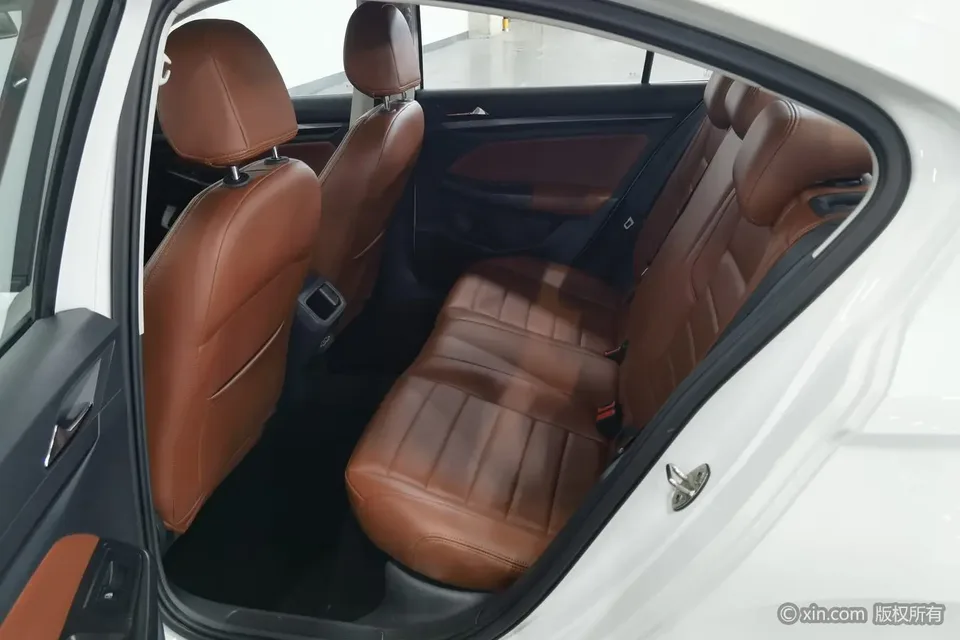 Volkswagen Bora Bora 2023 Bora 2023 1.5L Automatic Limited Edition 2023 — thumbnail 4