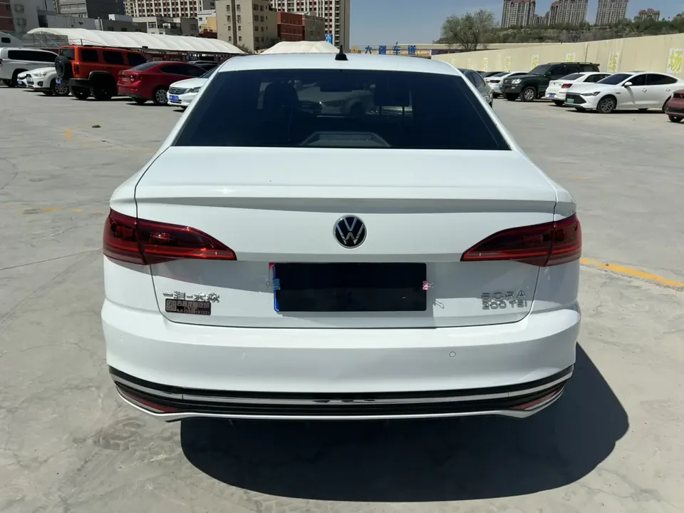Volkswagen Bora Bora 2023 200TSI DSG Smart Edition 2023 — миниатюра 2
