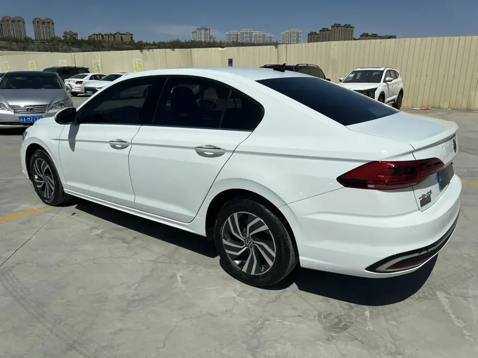 Volkswagen Bora Bora 2023 200TSI DSG Smart Edition 2023 — миниатюра 4