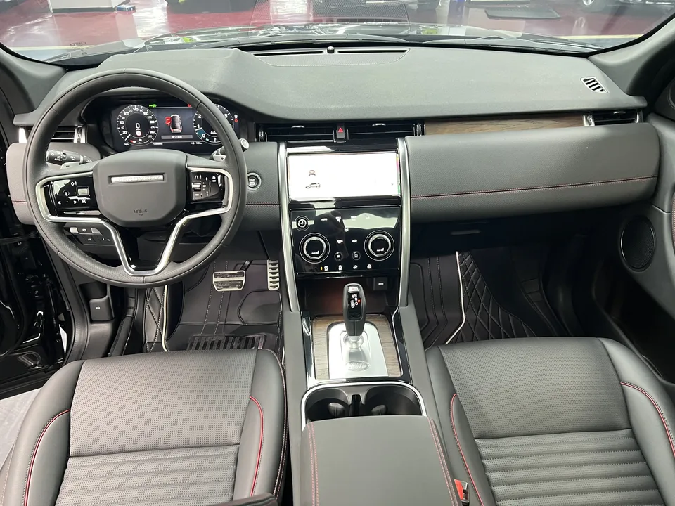 Land Rover Discover Sports Discover Sports 2023 249PS R-Dynamic S Performance Edition 5 Seaters 2023 — thumbnail 2