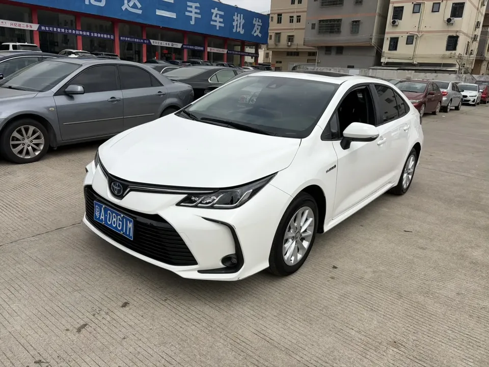 Toyota Corolla Corolla 2023 Intelligent Electric Hybrid Dual Engine 1.8L E-CVT Elite Edition 2023 — photo 1, buy with delivery to Moscow