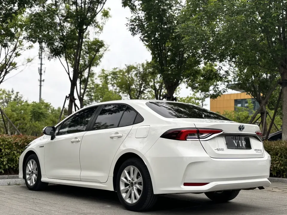 Toyota Corolla Corolla 2023 Intelligent Electric Hybrid Dual Engine 1.8L E-CVT Elite Edition 2023 — thumbnail 4
