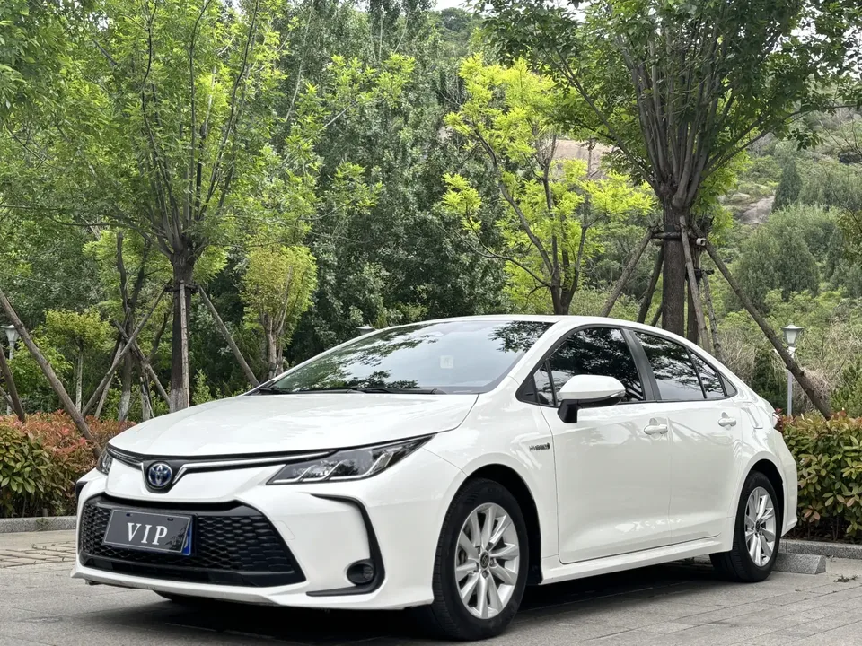 Toyota Corolla Corolla 2023 Intelligent Electric Hybrid Dual Engine 1.8L E-CVT Elite Edition 2023 — photo 1, buy with delivery to Moscow