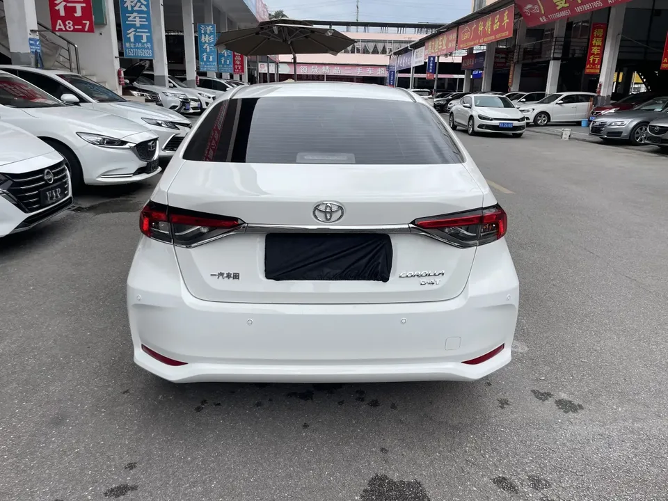 Toyota Corolla 1.2T S-CVT Pioneer Edition 2023 — миниатюра 2