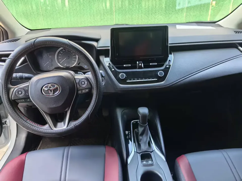 Toyota Corolla 1.5L CVT GR SPORT sports version 2022 — миниатюра 5