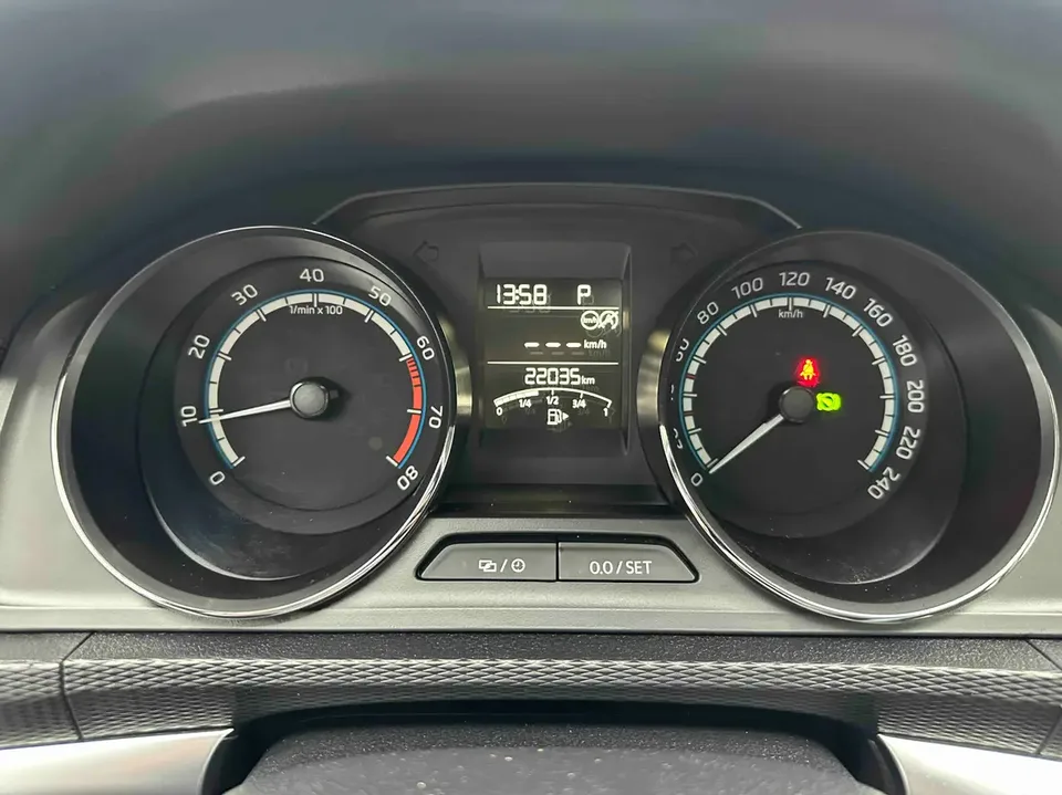 Skoda Comek Comek 2022 1.5L automatic comfort version 2023 — thumbnail 5