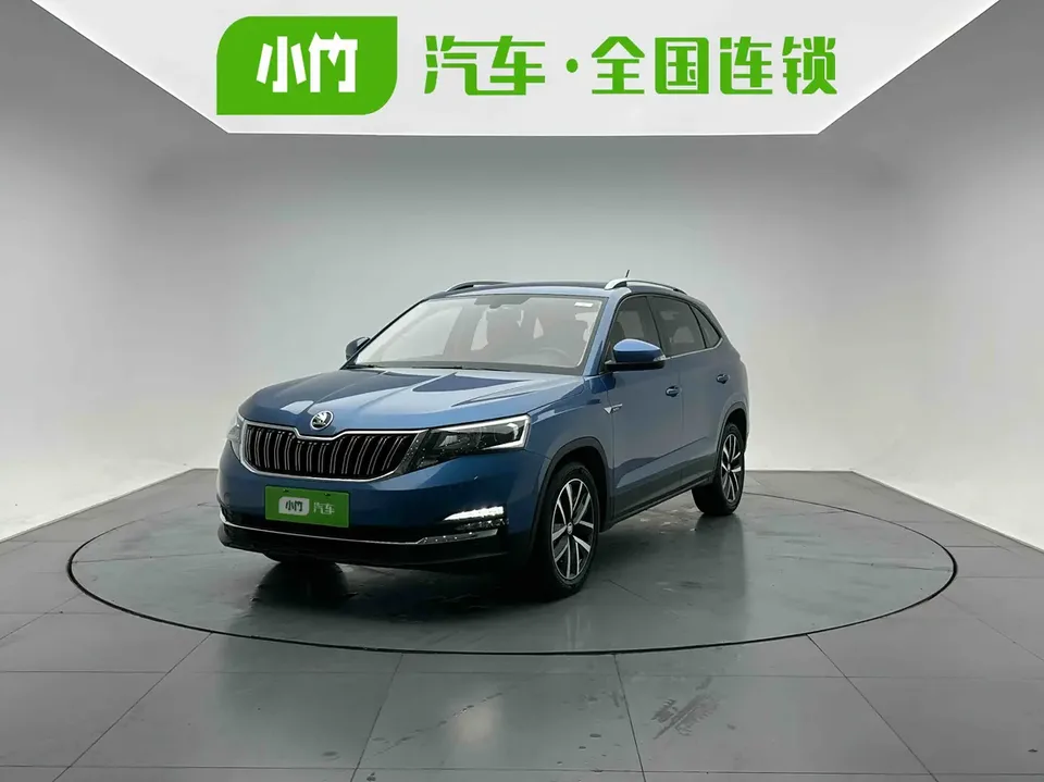 Skoda Comek Comek 2022 1.5L automatic comfort version 2023 — photo 1, buy with delivery to Moscow
