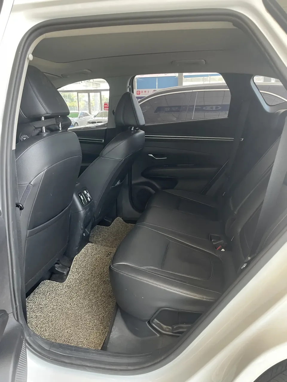 Hyundai tucson l Tucson 2023 Tucson L 1.5T DLX 2WD Luxury Edition 2023 — миниатюра 3