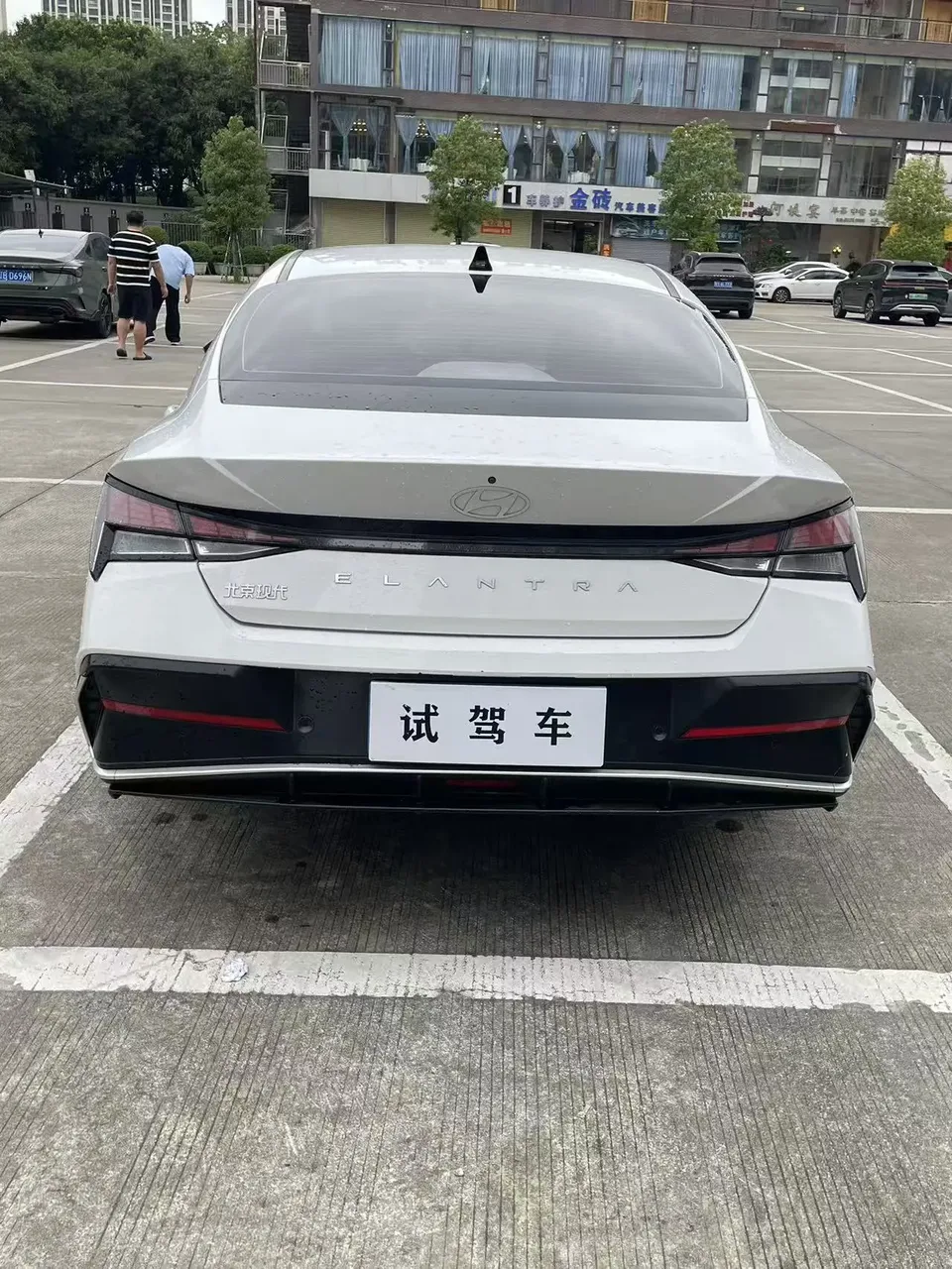 Hyundai Elantra 1.5L CVT GLX Elite Edition 2022 — миниатюра 5
