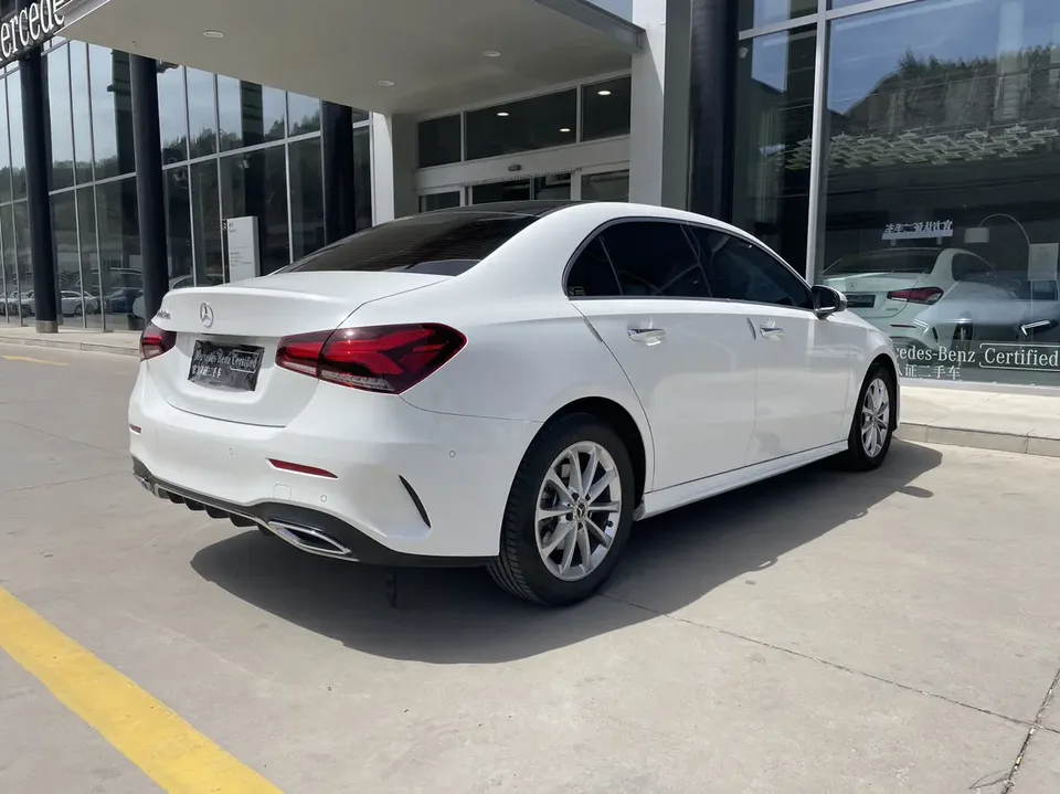Mercedes-Benz Mercedes Benz A Class Mercedes-Benz A-Class 2023 A 200 L Sports Sedan Fashion Edition 2023 — миниатюра 2
