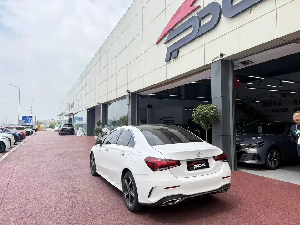 Mercedes-Benz Mercedes Benz A Class Mercedes-Benz A-Class 2022 A 200 L sports sedan dynamic version 2022 — миниатюра 4