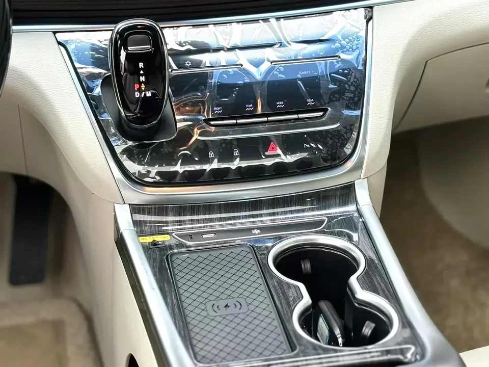Buick GL8 facelift land business class 652T luxury model 2023 — миниатюра 5