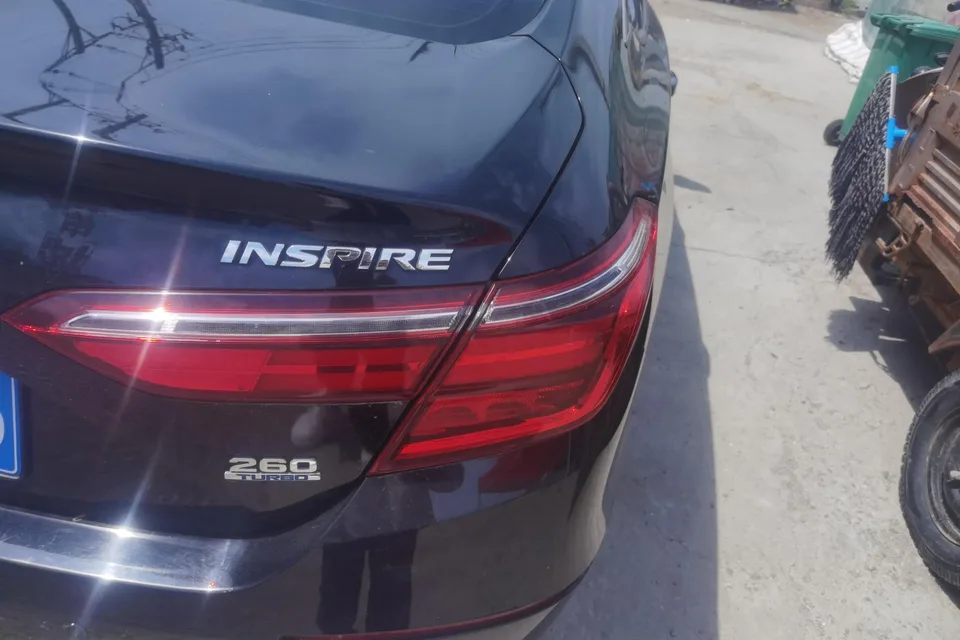 Honda Inspire 2022 Insignia 260TURBO Elegant Edition 2023 — миниатюра 2