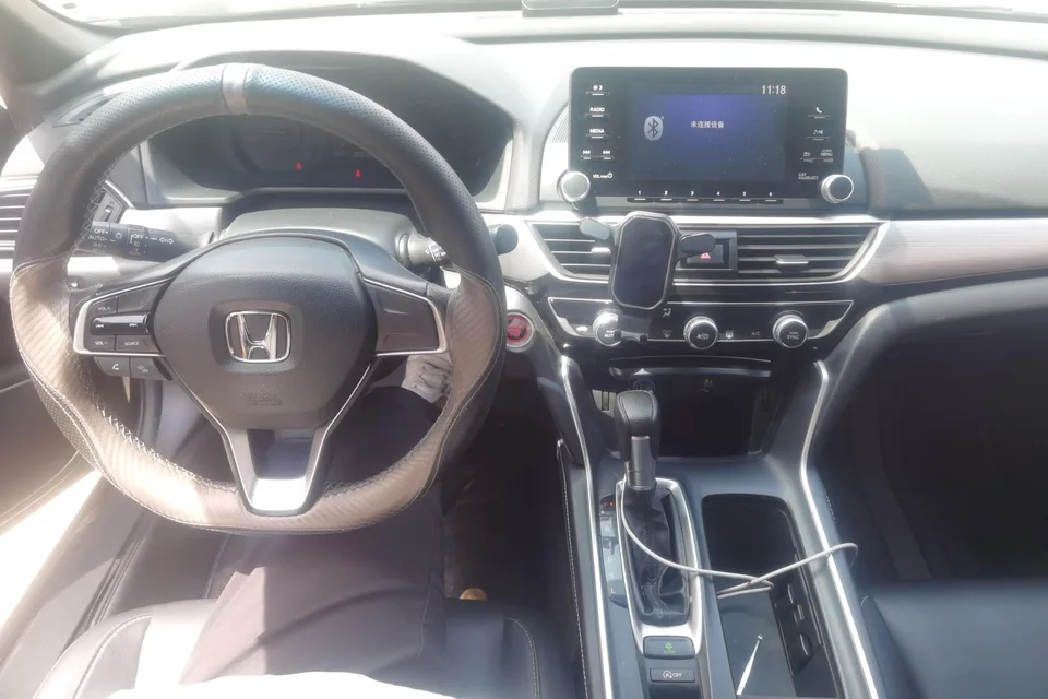 Honda Inspire 2022 Insignia 260TURBO Elegant Edition 2023 — миниатюра 5