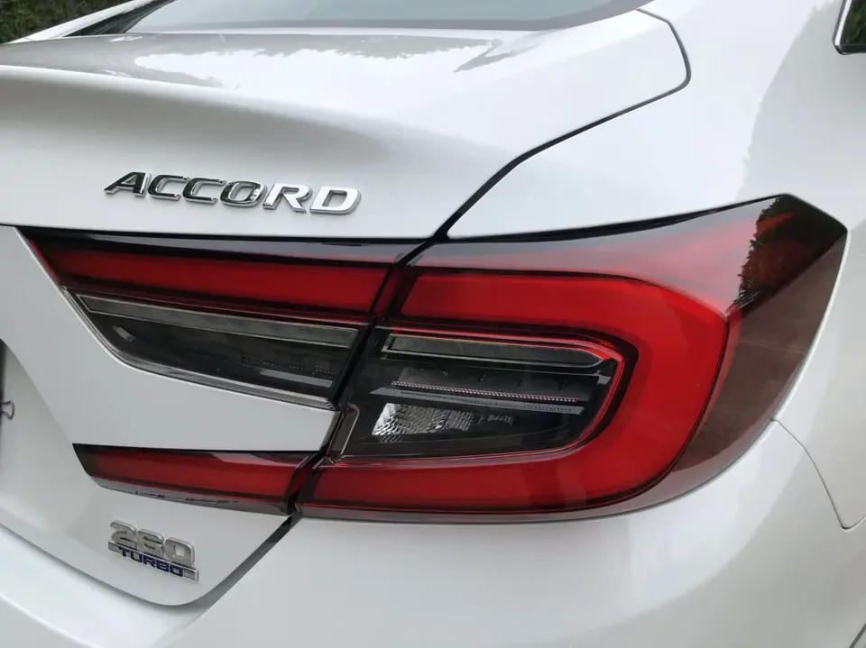 Honda Accord Accord 2022 260TURBO Deluxe Edition 2022 — миниатюра 4