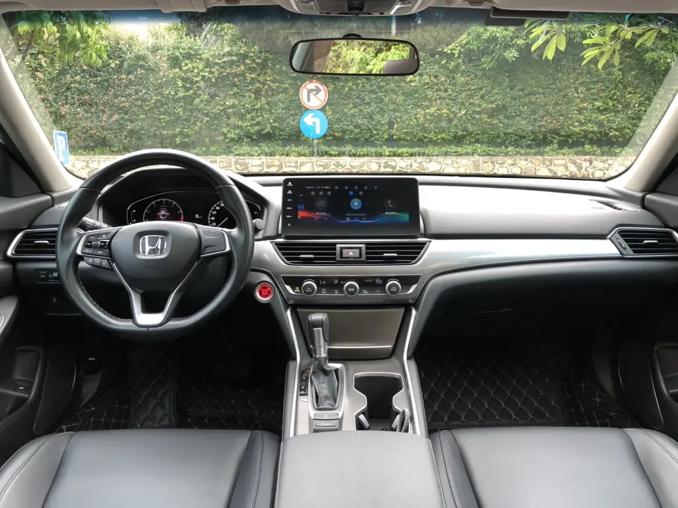 Honda Accord Accord 2022 260TURBO Deluxe Edition 2022 — миниатюра 5