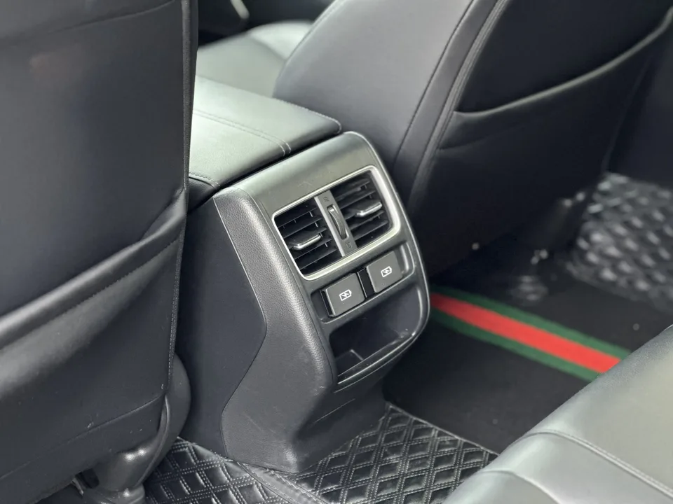 Honda Accord Accord 2022 260TURBO Deluxe Edition 2023 — миниатюра 2