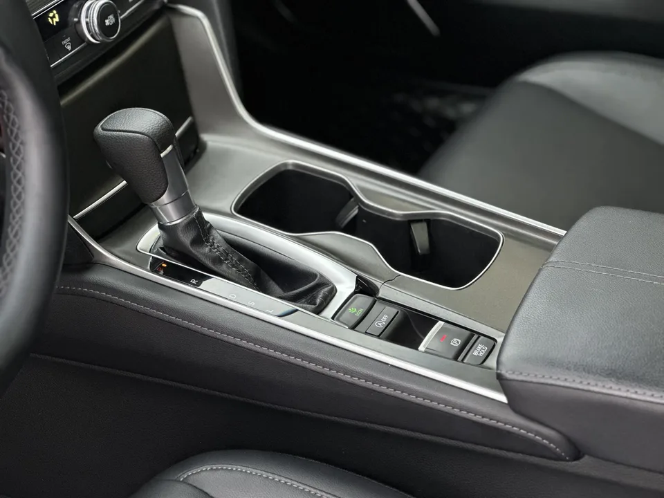 Honda Accord Accord 2022 260TURBO Deluxe Edition 2023 — миниатюра 3