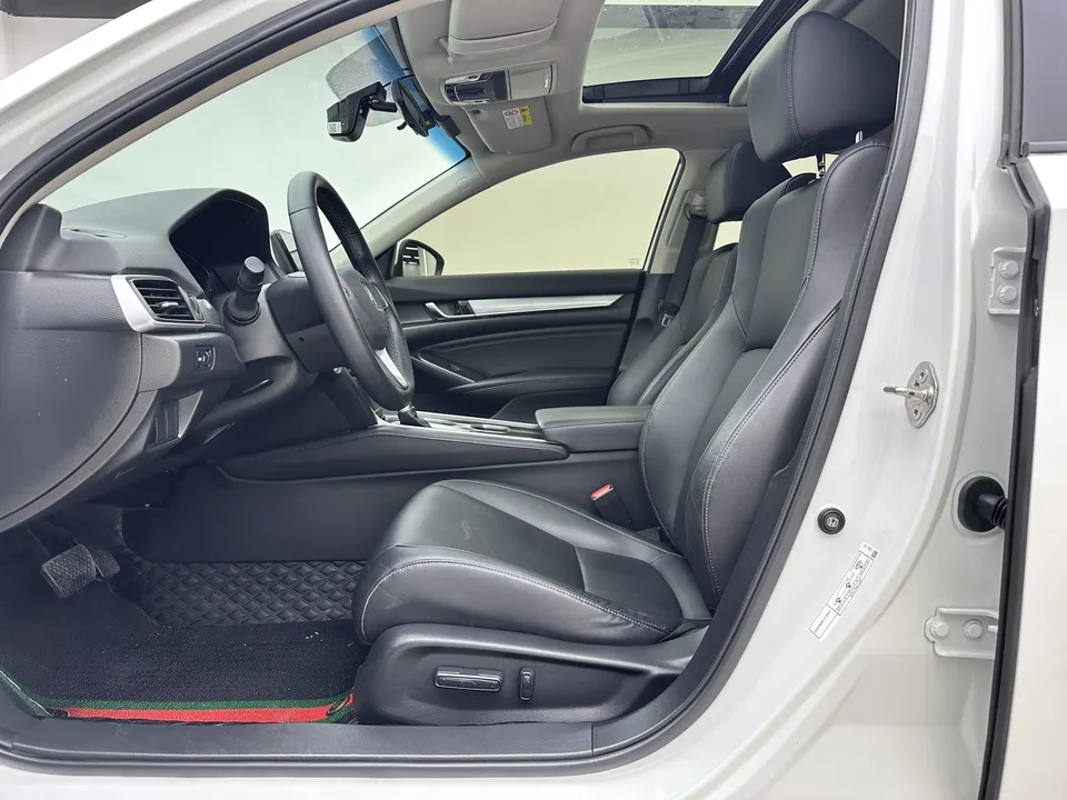 Honda Accord Accord 2022 260TURBO Deluxe Edition 2023 — миниатюра 5