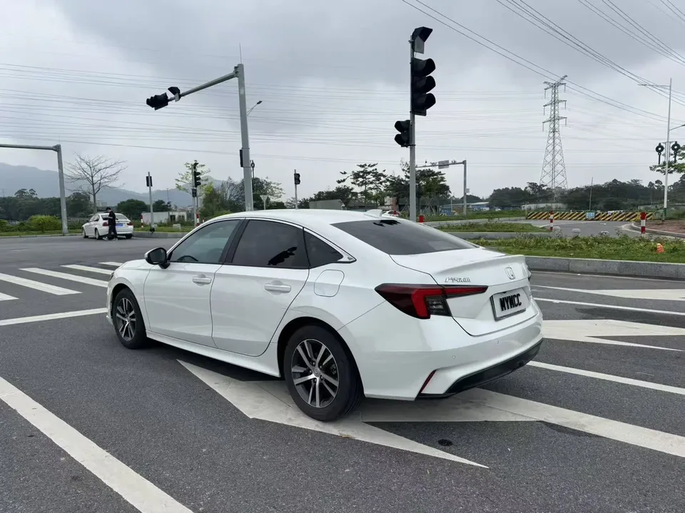 Honda Integra 240TURBO CVT Leading Edition 2024 — миниатюра 4