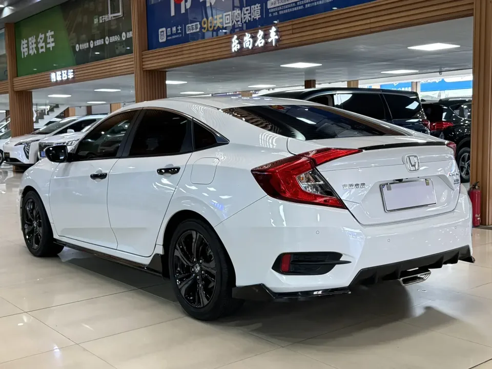 Honda CIVIC 220TURBO CVT burning version National VI 2022 — миниатюра 2