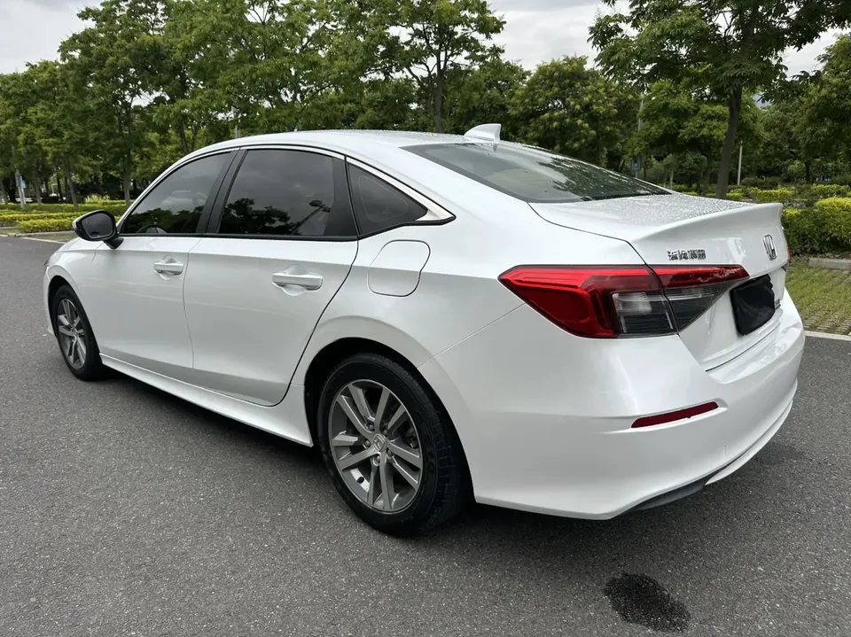 Honda CIVIC 2022 Civic 240TURBO CVT Dynamic Edition 2022 — миниатюра 2