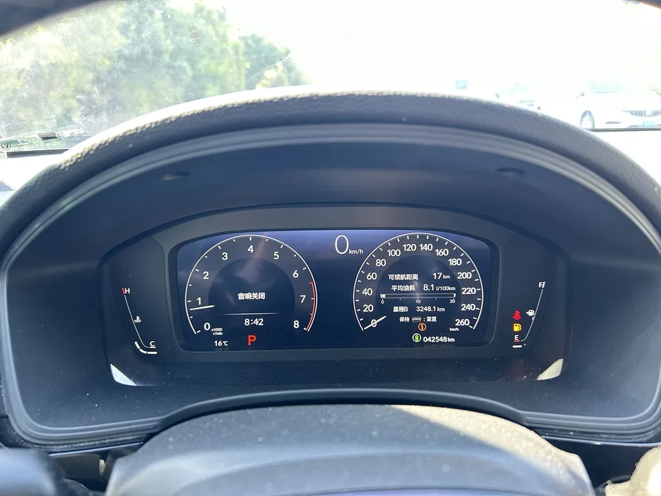 Honda CIVIC 2022 Civic 240TURBO CVT Ignition Edition 2022 — миниатюра 3