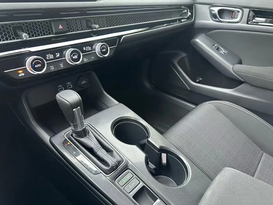 Honda CIVIC Civic 240TURBO CVT Dynamic C-position Customer Special Edition 2023 — миниатюра 3