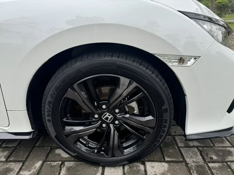 Honda CIVIC Civic 2020 HATCHBACK 220TURBO CVT Cool Control 2022 — thumbnail 3