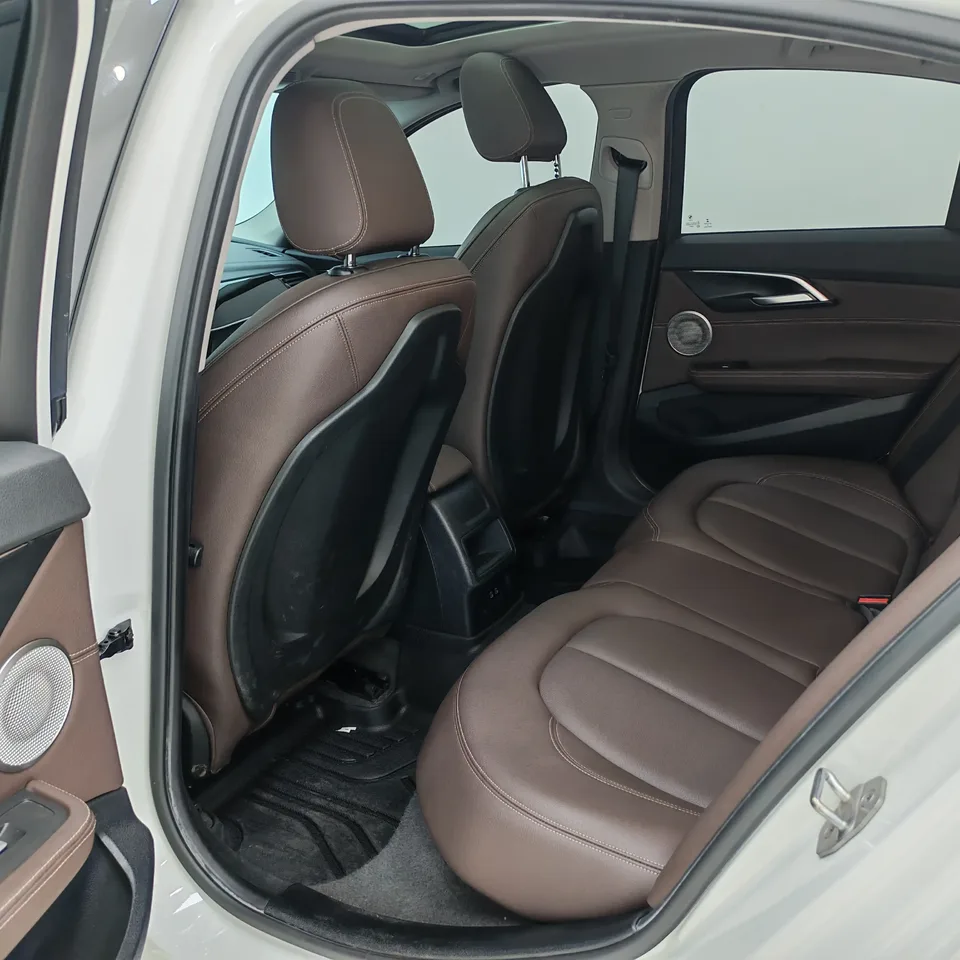 BMW 1 Series facelift 120i M Sport Night Edition 2022 — миниатюра 5