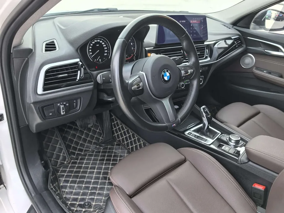 BMW 1 Series 1 Series 2023 BMW 1 Series 2023 120i M Sport Night Edition 2023 — thumbnail 5