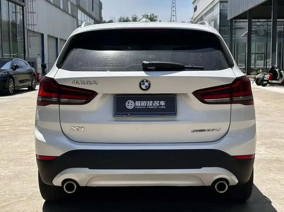 BMW X1 BMW X1 2022 sDrive25Li Leading Edition 2023 — миниатюра 5