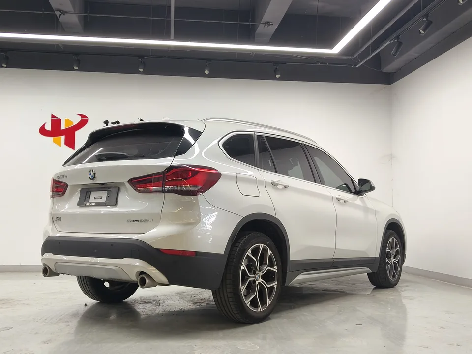 BMW X1 BMW X1 2022 sDrive20Li Fashion Edition 2023 — миниатюра 2