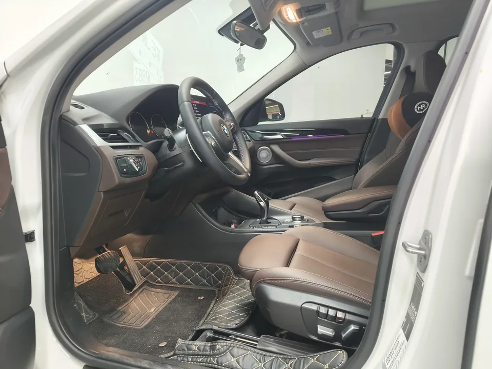 BMW X1 BMW X1 2022 sDrive20Li Fashion Edition 2023 — миниатюра 5