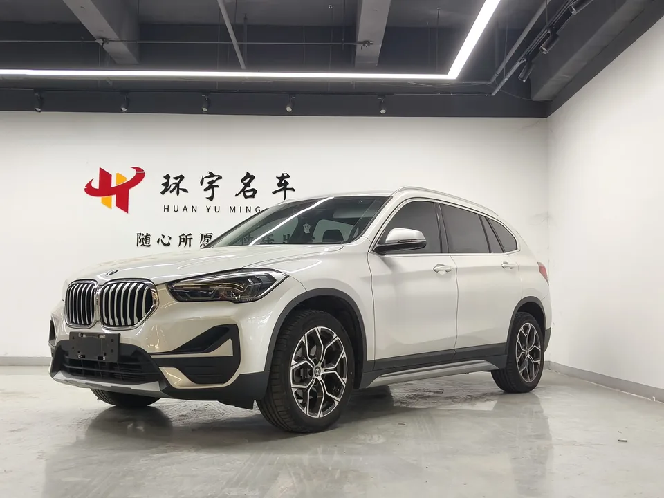 BMW X1 BMW X1 2022 sDrive20Li Fashion Edition 2023 — фото 1, купить с доставкой в Москву