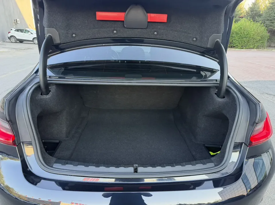 BMW 3 Series BMW 3 Series 2023 320Li M Sport Package 2023 — миниатюра 5