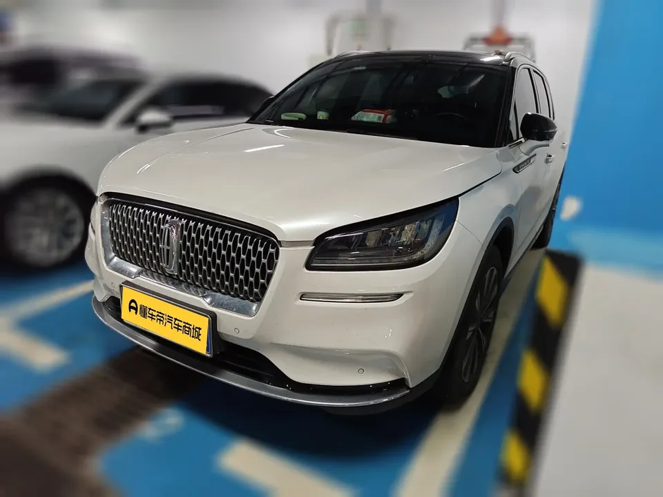 Lincoln Adventurer 2022